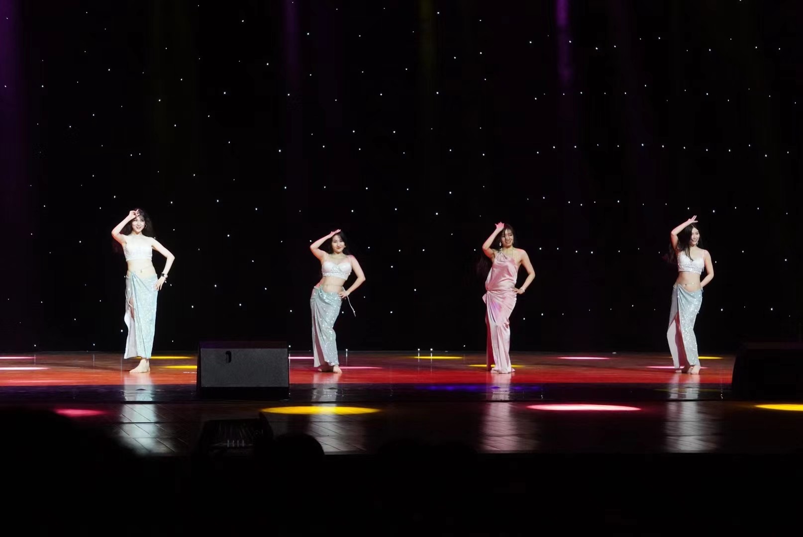 刘纬逸：与东方舞二三事 | 念书之外