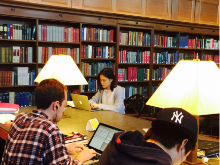 我见青山多妩媚，，，料青山见我应如是