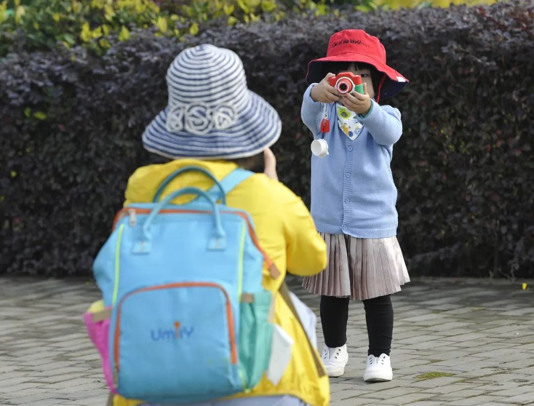 张庆华：“老龄化”遇上“少子化”，，，，生齿盈利还能靠什么？？？？？？