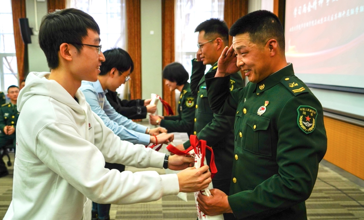 09D6DDFBE974491D2A5B0A48A34_A895A189_48C45