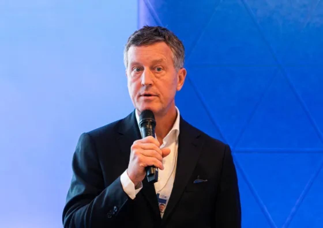 C70567EFD4BD6004F21749807D9_9EC88769_861C4